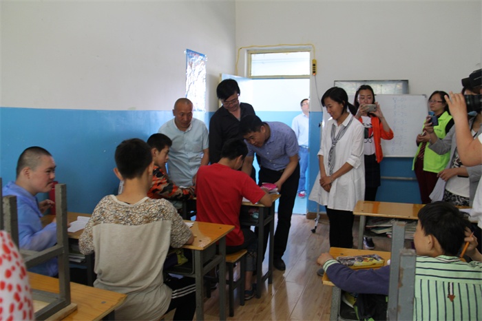 �ذ������ͯ  �������������