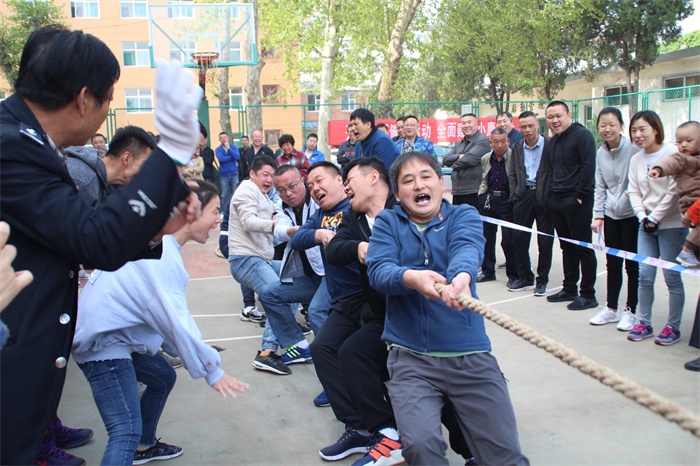 2019庆五一拔河 059.jpg